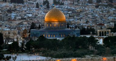 120 ألف فلسطينى يؤدون صلاة عيد الفطر فى رحاب المسجد الأقصى المبارك