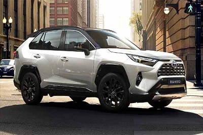 سعر ومواصفات سيارة تويوتا RAV4 موديل 2023 الجديدة في المملكة العربية السعودية